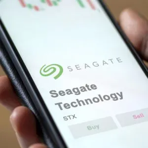 Hedge Fund Alpha 4 Seagate Technology Holdings
